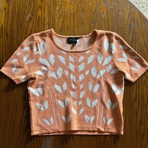 Romeo & Juliet Couture Peach Crop Top with White Leaf Pattern